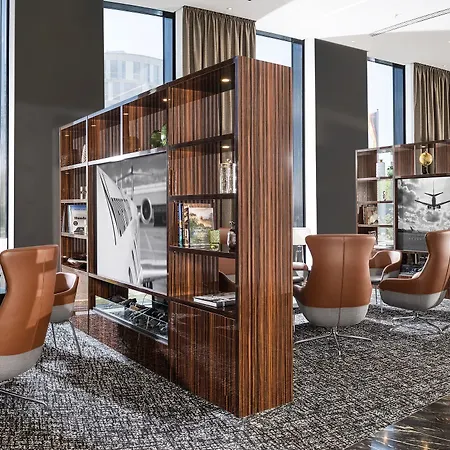 Airport Plaza Hamburg Otel 4*