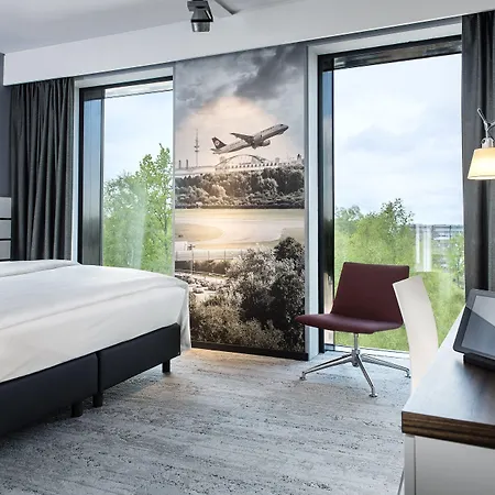 Airport Plaza Hamburg Hotel 4*