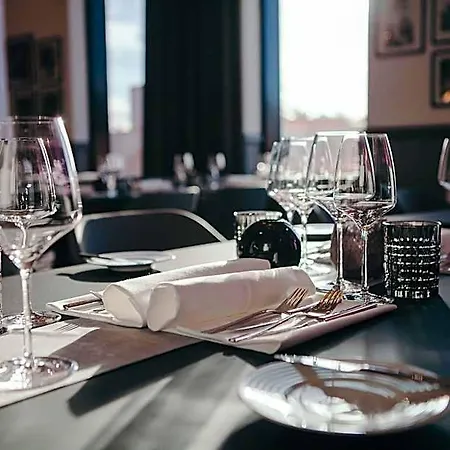 Hotel Airport Plaza Hamburg 4*