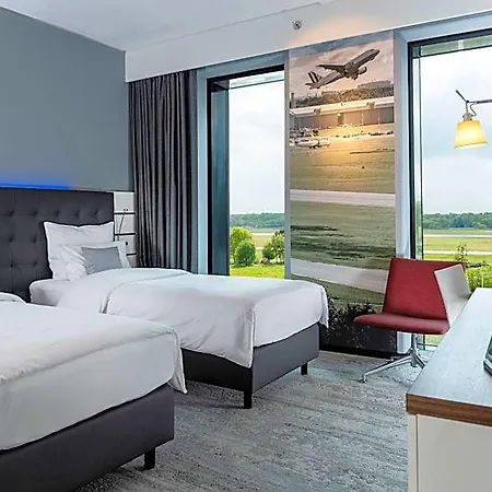 Airport Plaza Hamburg Hotell 4*