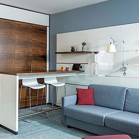 Airport Plaza Hamburg 4*