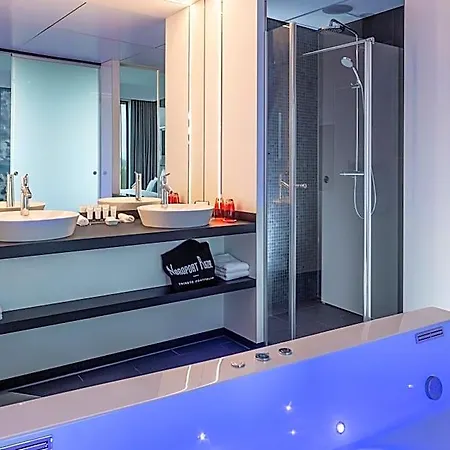 Airport Plaza Hamburg 4*
