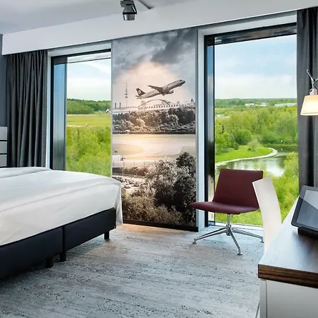Airport Plaza Hamburg Otel 4*