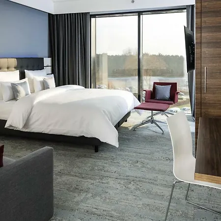 Airport Plaza Hamburg מלון