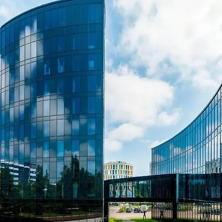 Airport Plaza Hamburg 4*