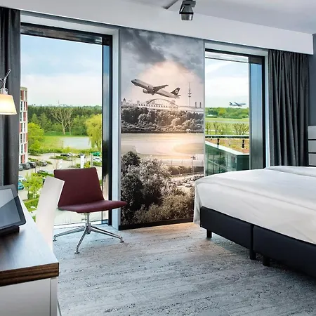 Airport Plaza Hamburg 4*