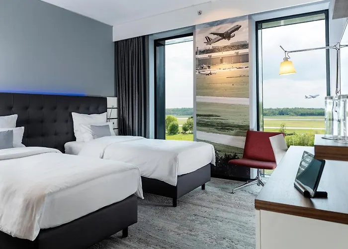 فندق Airport Plaza Hamburg 4*