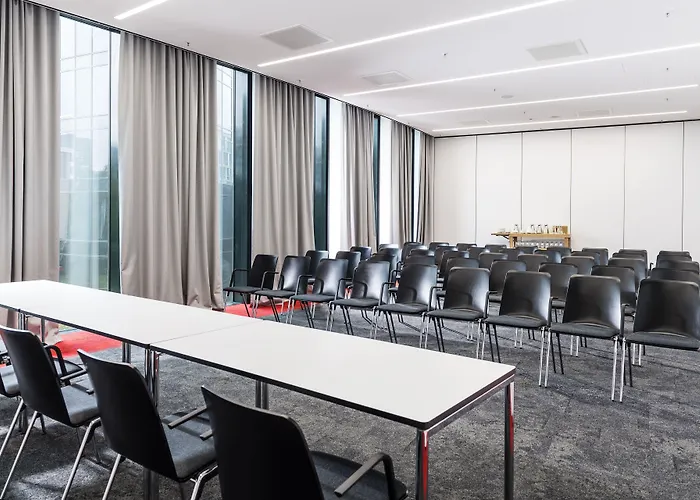 فندق Airport Plaza Hamburg نوردرستيدت